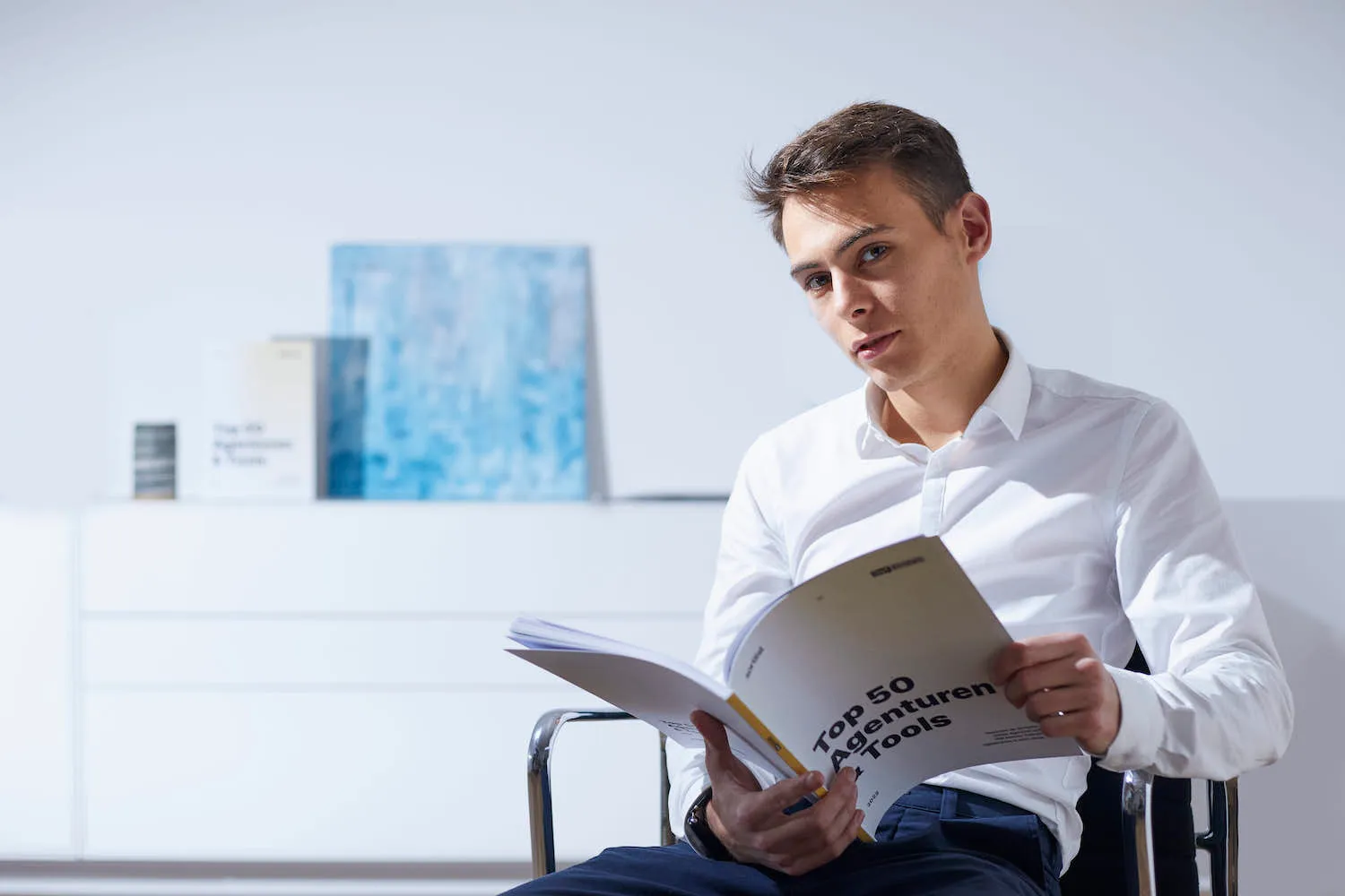 Emil liest den Top 50 Agenturguide